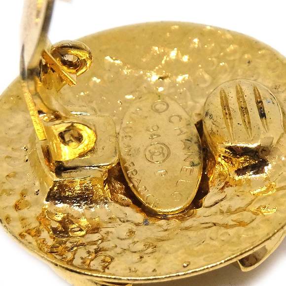 CHANEL 1994 Quilted Earrings Large 02325 - Picture 4 of 4